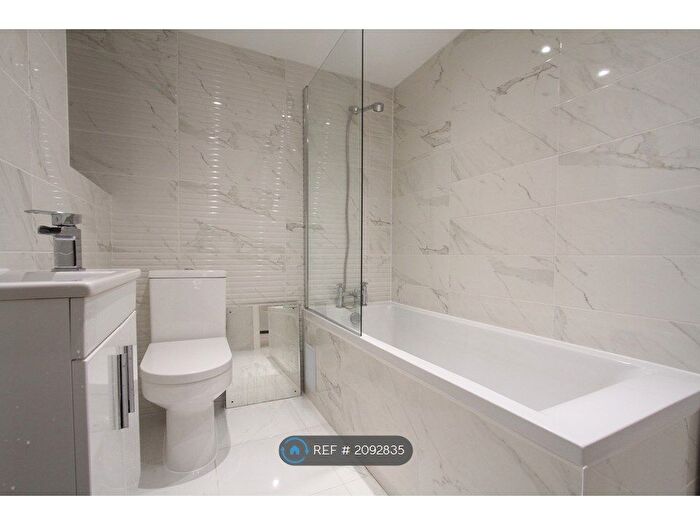 6 Bedroom Terraced House To Rent In Norwood End, Basildon, SS14