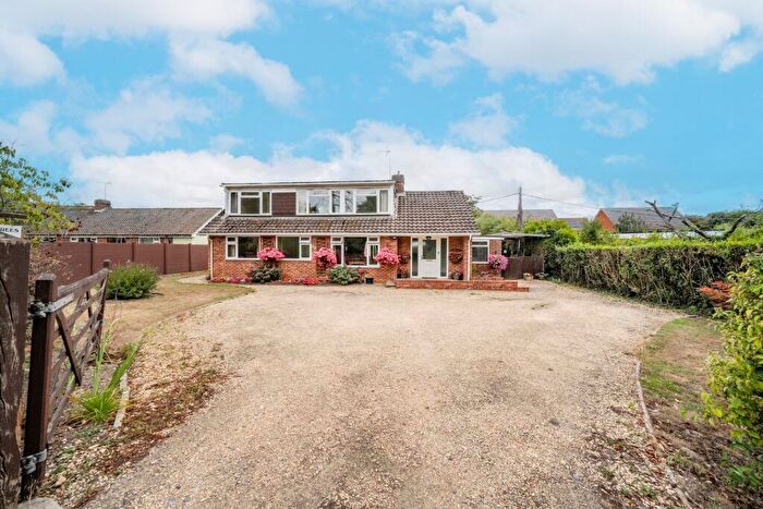 5 Bedroom House For Sale In Picket Piece, Andover, SP11