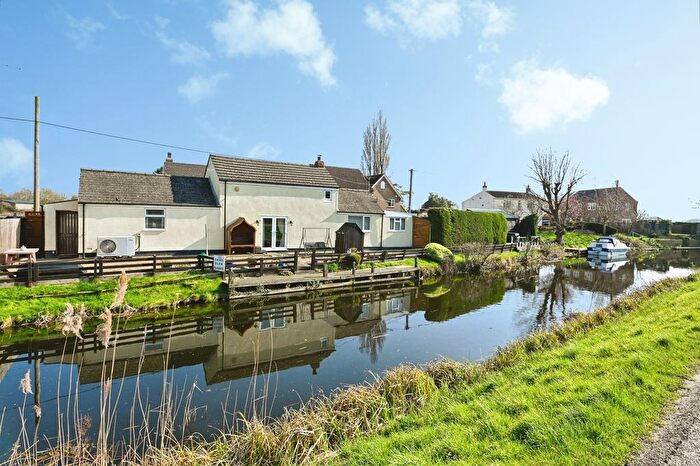 3 Bedroom Detached House For Sale In Workhouse Lane, Upwell, Wisbech, Norfolk, PE14