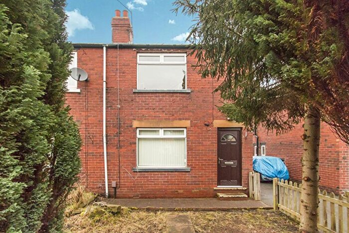 2 Bedroom Semi Detached House To Rent In Vicarage Avenue, Gildersome, Morley, Leeds, LS27