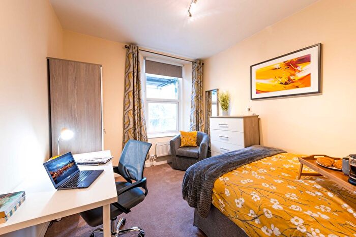 6 Bedroom Semi Detached House To Rent In Cromwell Road, Bristol, BS6