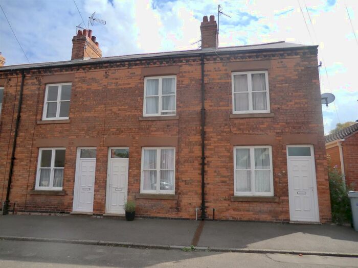 3 Bedroom End Of Terrace House To Rent In Dover Street, Southwell, NG25