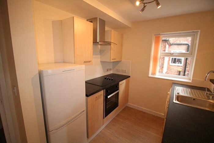 2 Bedroom Flat To Rent In Central Road, West Didsbury, M20