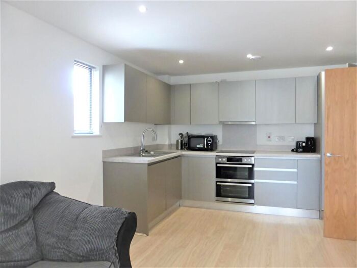 2 Bedroom Flat To Rent In Blanche House -, P13
