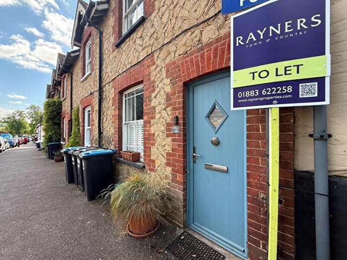 2 Bedroom Cottage To Rent In High Street, Godstone, RH9