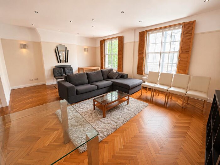 3 Bedroom Apartment To Rent In Westgate Street, Cardiff, CF10
