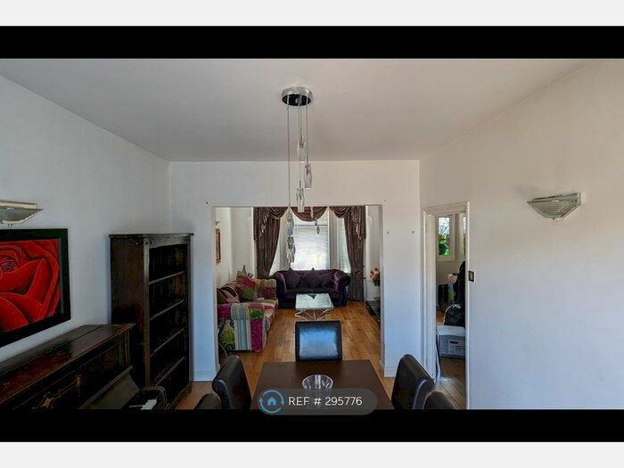 3 Bedroom Terraced House To Rent In Betchworth Rd, Ilford, IG3