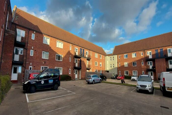 2 Bedroom Apartment To Rent In Kirkley Lodge, Gosforth, Newcastle Upon Tyne, NE3