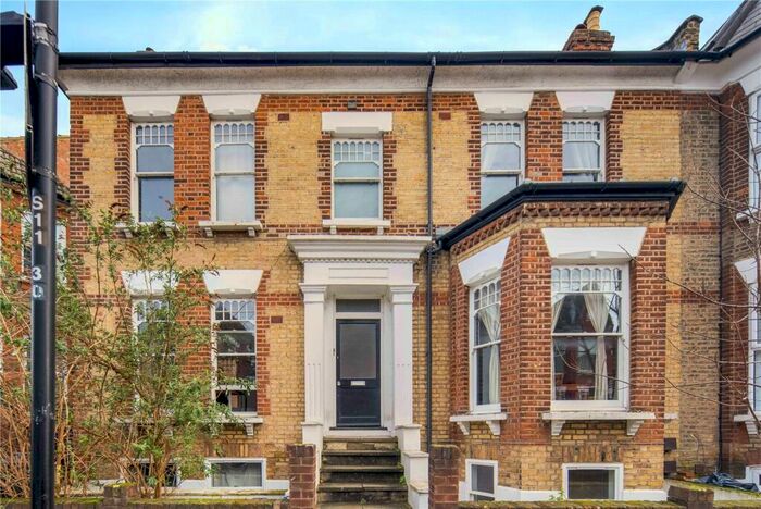 3 Bedroom Flat To Rent In Kyverdale Road, Stoke Newington, London, N16