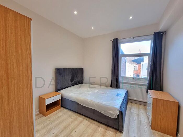 4 Bedroom Terraced House To Rent In Ullswater Street, Leicester, LE2