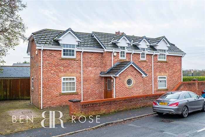 3 Bedroom Detached House For Sale In Liverpool Old Road, Much Hoole, Preston, PR4