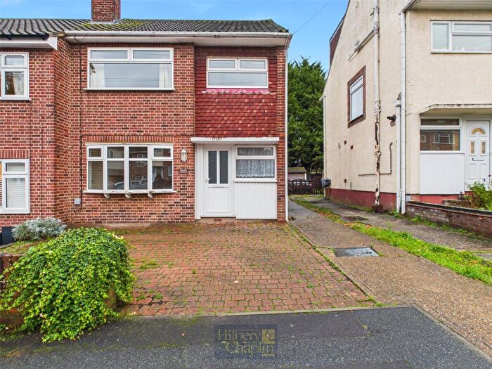 3 Bedroom Semi-Detached House For Sale In Beverley Rise, Billericay, Essex, CM11