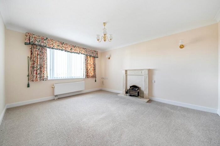 2 Bedroom Retirement Property For Sale In Lindsay Road, Poole, BH13