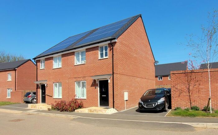 3 Bedroom Semi-Detached House To Rent In Jones Way, Banbury, Oxon, OX16