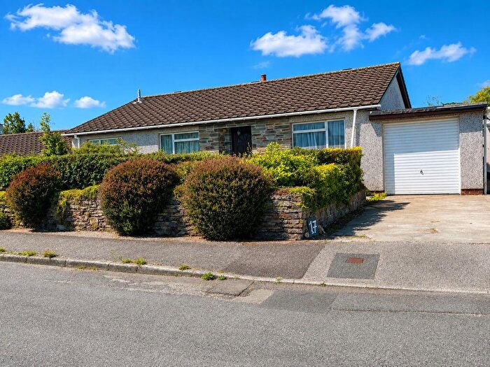 3 Bedroom Bungalow For Sale In Reeds Park, Lostwithiel, PL22