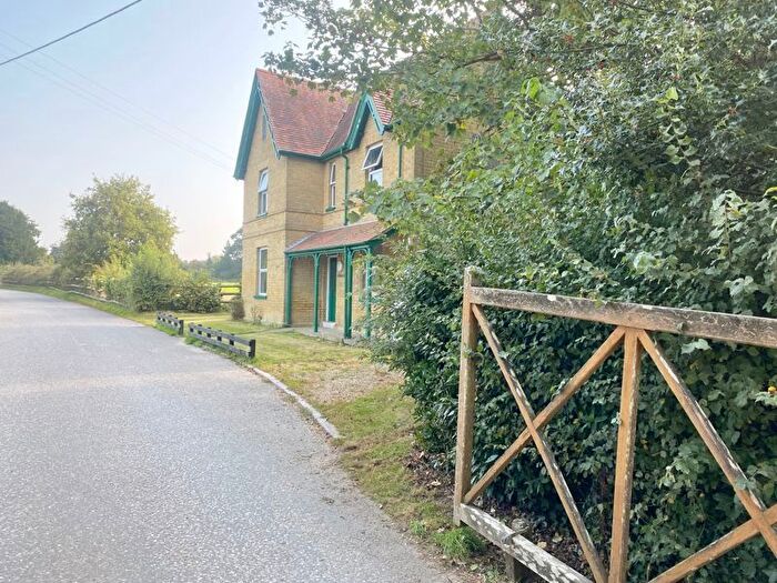 3 Bedroom Property To Rent In Millfield Avenue, East Cowes, PO32