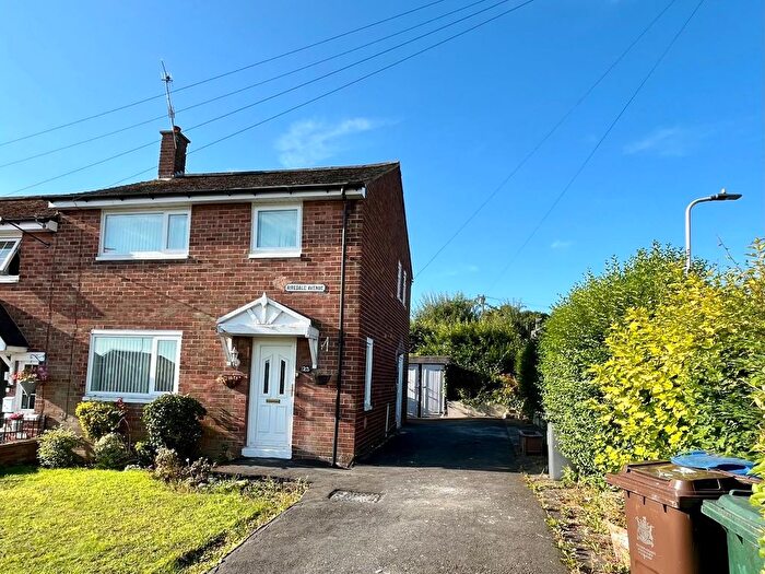 3 Bedroom Property To Rent In Airedale Avenue, Cottingley, Bingley, BD16