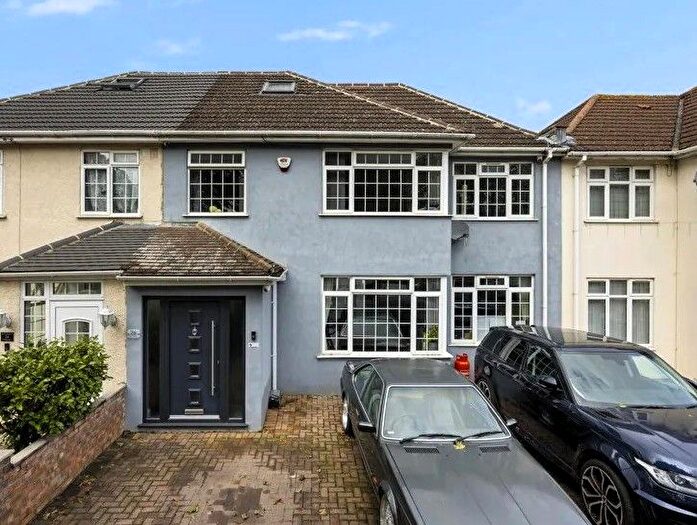 5 Bedroom Terraced House For Sale In Fern Lane, Hounslow, Greater London, TW5