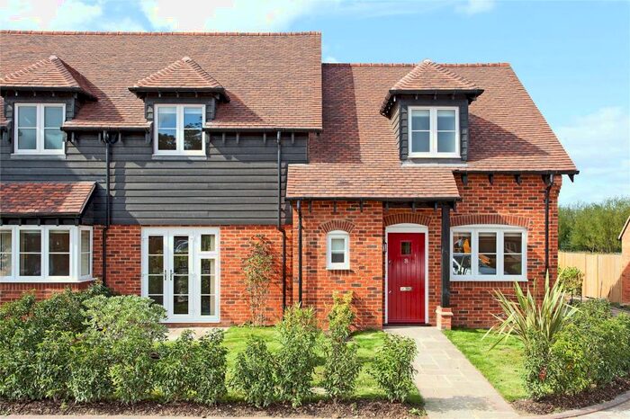 3 Bedroom End Of Terrace House To Rent In Home Farm, Honey Lane, Hurley, Maidenhead, SL6