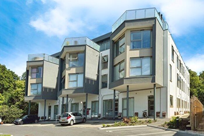 1 Bedroom Flat To Rent In Somerford Road, Christchurch, BH23