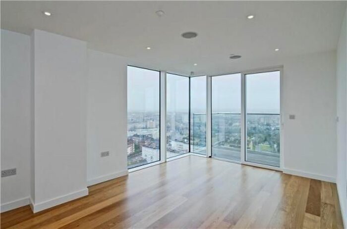2 Bedroom Flat To Rent In Woodberry Grove, London, N4