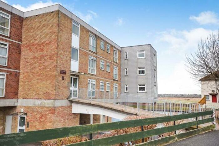 1 Bedroom Apartment To Rent In Rotunda Road, Eastbourne, BN23