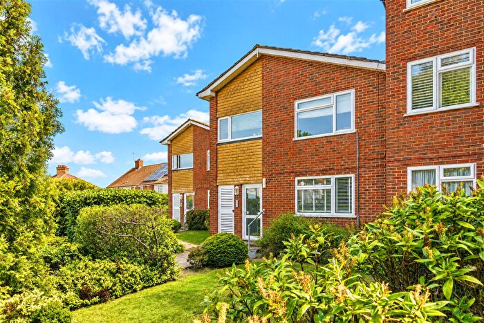 2 Bedroom Apartment For Sale In Forge Steading, Banstead, SM7