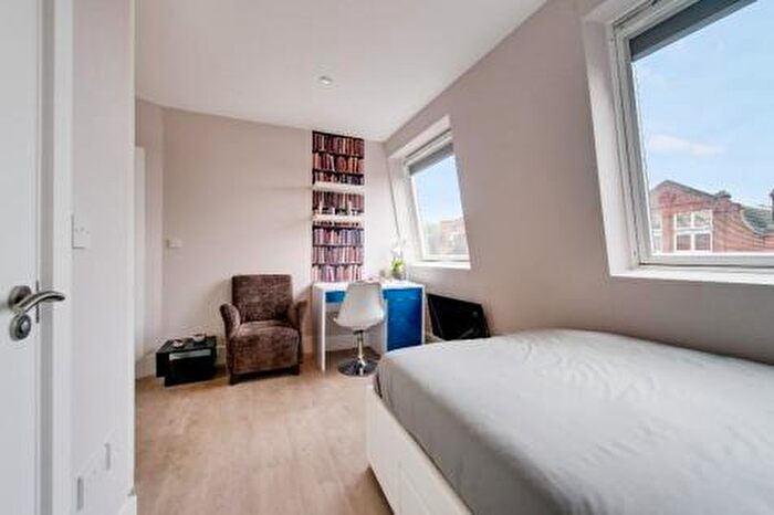 Studio To Rent In Lithos Road, London, NW3