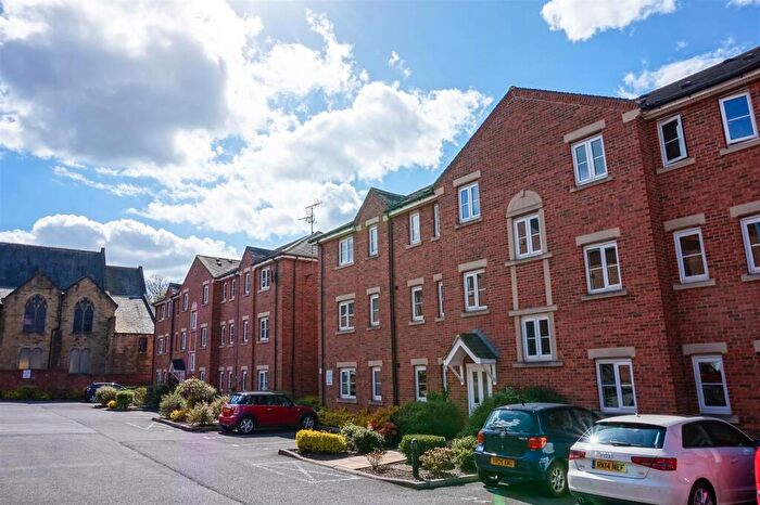 4 Bedroom Apartment To Rent In Abbotts Mews, Cardigan Lane, Leeds, LS4