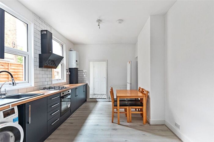 1 Bedroom Flat To Rent In Seven Sisters Road, Tottenham, London, N15