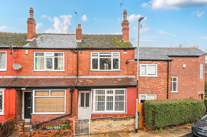 3 Bedroom Terraced House For Sale In Hartley Crescent, Woodhouse, Leeds, LS6