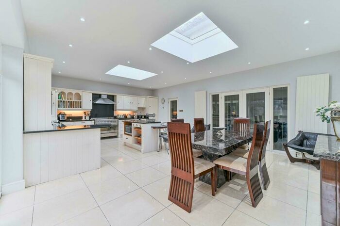 6 Bedroom House To Rent In Arkwright Road, Croydon, South Croydon, CR2