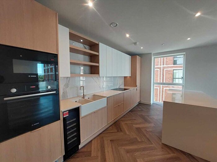 3 Bedroom Flat To Rent In Lindley House, Henshaw Parade, The Hyde, Hendon, NW9