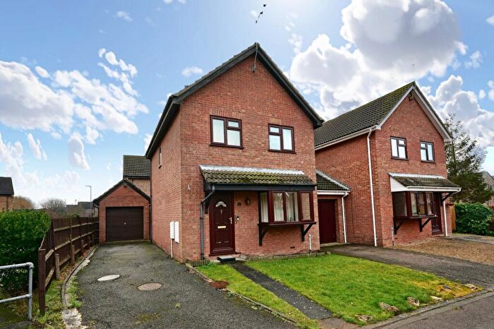 3 Bedroom Detached House For Sale In Louthe Way, Sawtry, Huntingdon, PE28