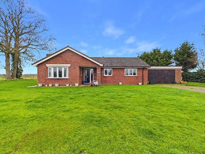 3 Bedroom Detached Bungalow For Sale In The Bungalow, Fen Road, East Kirkby, Spilsby, PE23