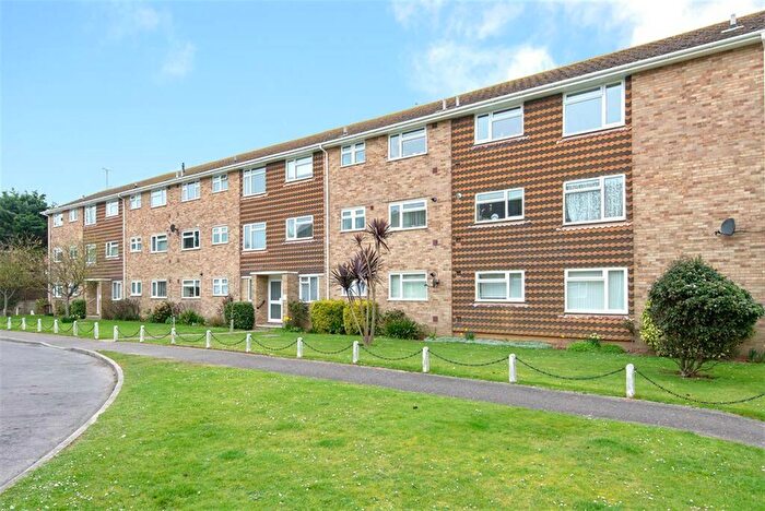 2 Bedroom Flat To Rent In Harsfold Close, Rustington, West Sussex, BN16
