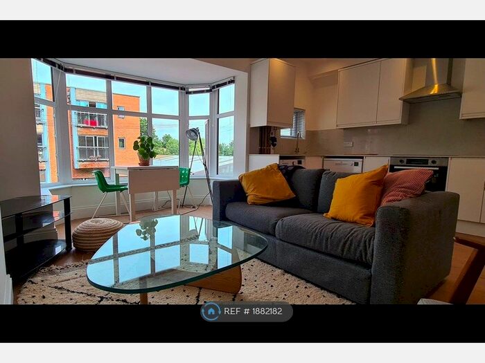 2 Bedroom Flat To Rent In Albany Road, Manchester, M21