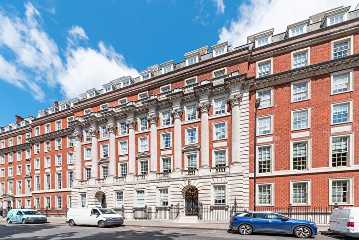 4 Bedroom Flat To Rent In Grosvenor Square, London, W1K