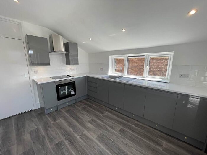 1 Bedroom Flat To Rent In Park Street, Grimsby, DN32