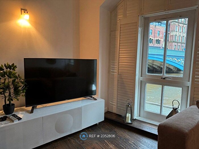 2 Bedroom Flat To Rent In Dock Street, Leeds, LS10