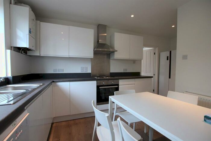 6 Bedroom Semi-Detached House To Rent In Marsden Road, Bath, BA2