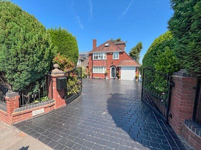 5 Bedroom Detached House For Sale In Newton Road, Great Barr, Birmingham, B43
