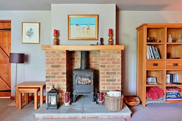 4 Bedroom Detached House For Sale In Aylesbury Road, Aston Clinton, Hemel Hempstead, Aylesbury, HP22