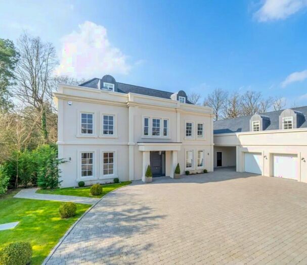 6 Bedroom Detached House For Sale In Camlet Way, Barnet, Hertfordshire, EN4