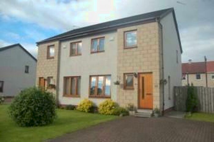 3 Bedroom Semi-Detached House To Rent In Dun Park, Kirkintilloch, Glasgow, G66