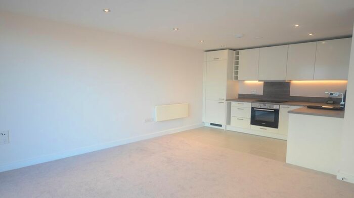 2 Bedroom Flat To Rent In Skylark House, Kennet Island, Reading RG2