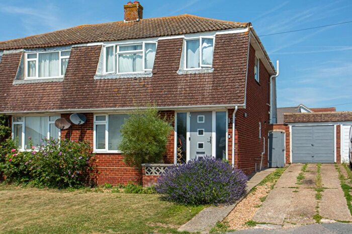 3 Bedroom Semi Detached House For Sale In Freemans Close, Whitstable, CT5
