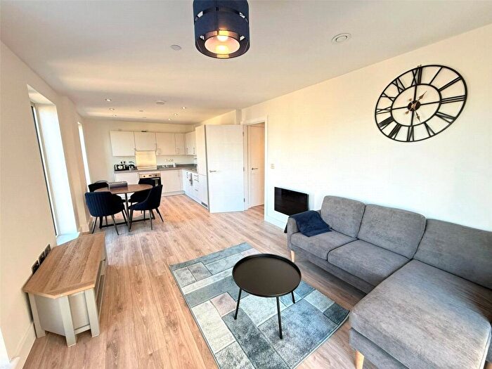 2 Bedroom Apartment To Rent In Boulevard Plaza, A Bristol Street, Birmingham, B5