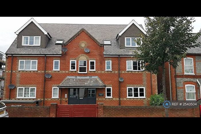 1 Bedroom Flat To Rent In Addington House, Reading, RG1