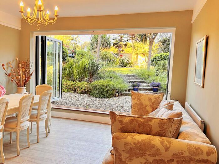 5 Bedroom House To Rent In Nettlestone Green, Nettlestone, PO34